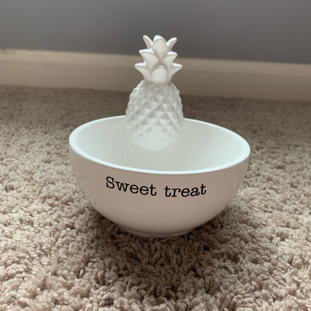 Candy dish REMOVING SOON